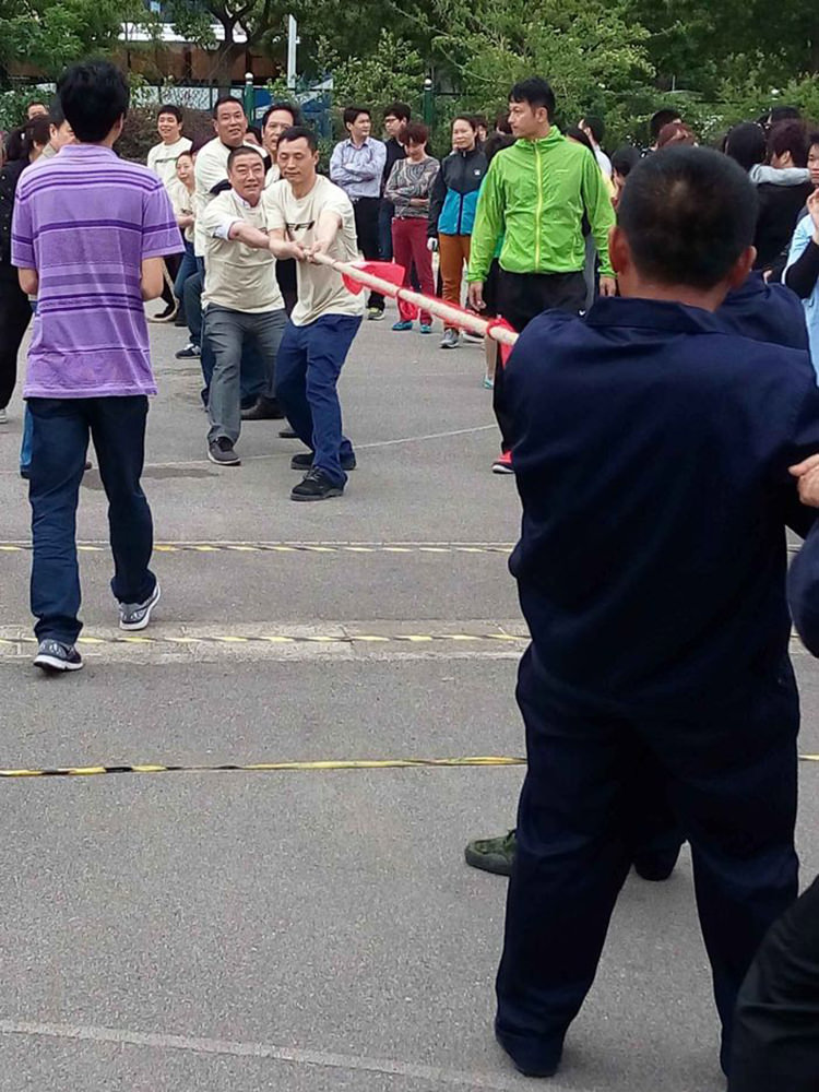 On May 8, hengfa company organized more than 20 people to participate in the tug-of-war competition